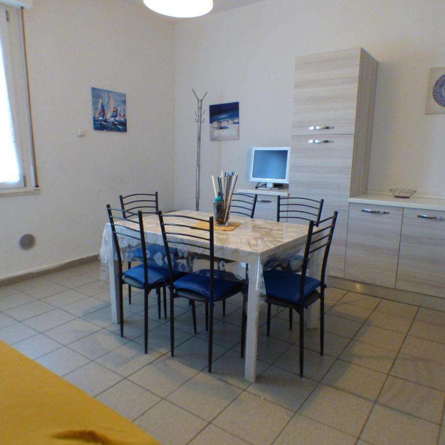 Complesso Oasi Apartment Tirrenia Ngoại thất bức ảnh