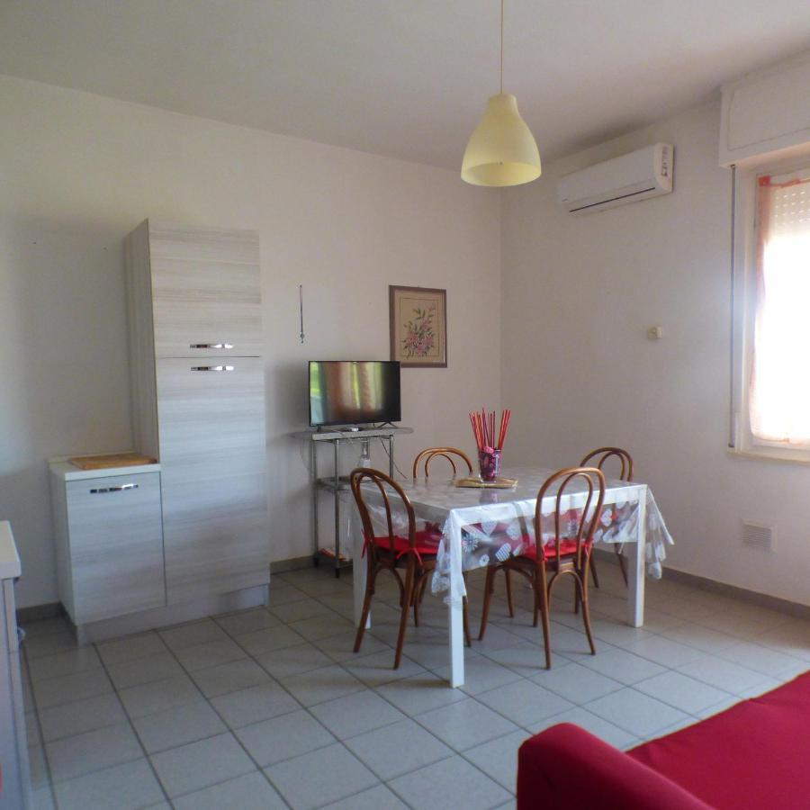 Complesso Oasi Apartment Tirrenia Ngoại thất bức ảnh