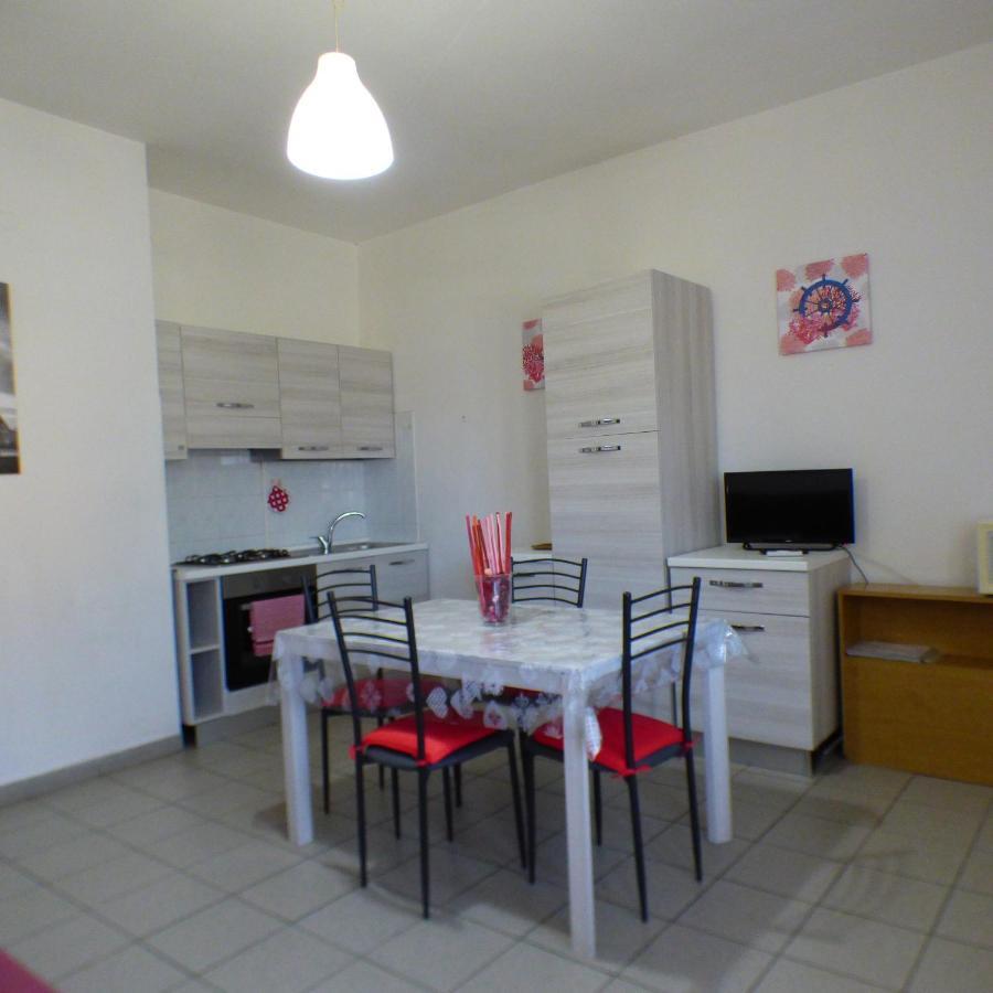 Complesso Oasi Apartment Tirrenia Ngoại thất bức ảnh